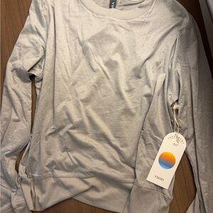 Vuori Women's Light Gray Long Sleeve Tee